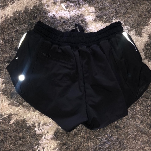 Lulu black shorts - Picture 2 of 3